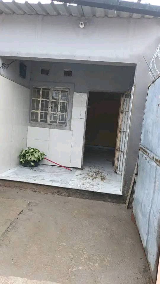 House for sale in Mtendere East near Salama Park Reduced to go K180,000 Negotiable.