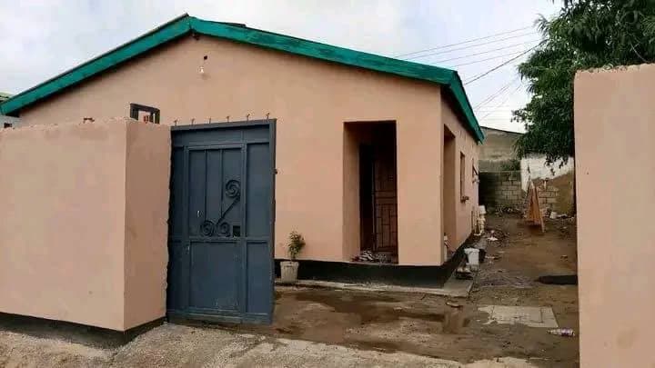 House for sale in mutendere east NRDC Quick Sale Hurry K560,000 Negotiable.