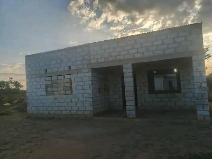 House for sale in chongwe town PRICE NEGOTIABLE K110,000 PLOT SIZE 30 × 38 2 BEDROOM HOUSE FOR SALE
